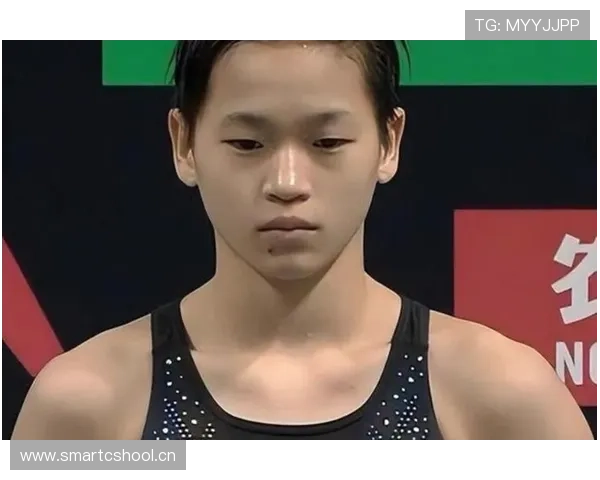 全红婵泳池边居然带这个牌子的墨镜，土豪气场我给满分！